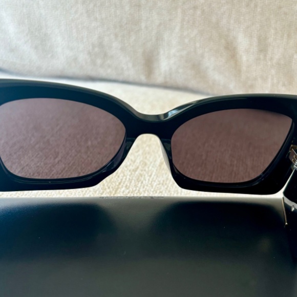 YSL-Saint Laurent Sunglasses- Black - Picture 15 of 16